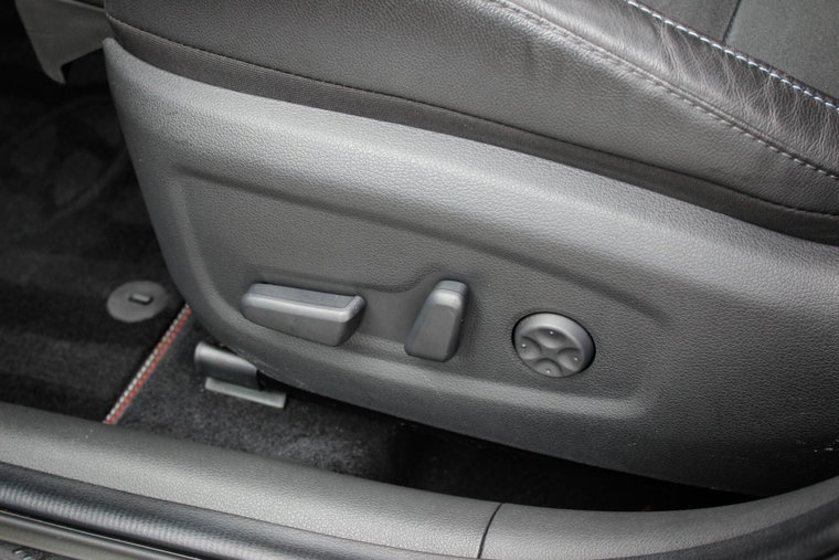 Vehicle Image 32