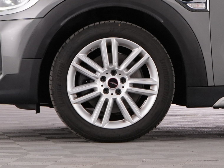 Vehicle Image 37