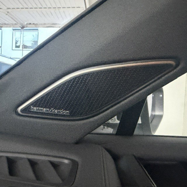 Vehicle Image 17