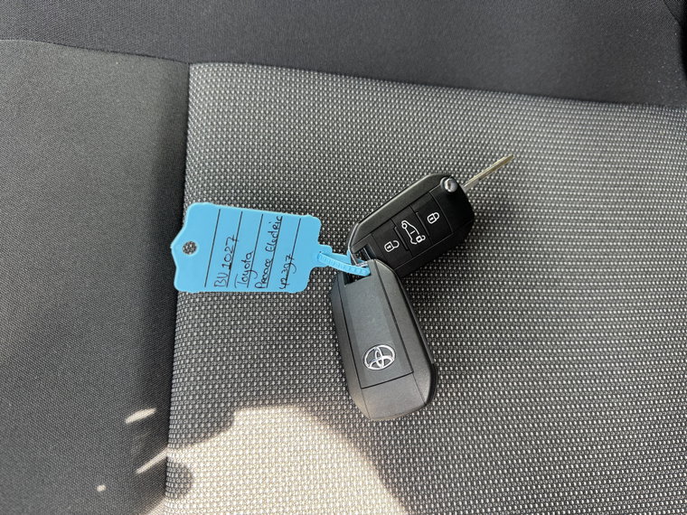 Vehicle Image 34