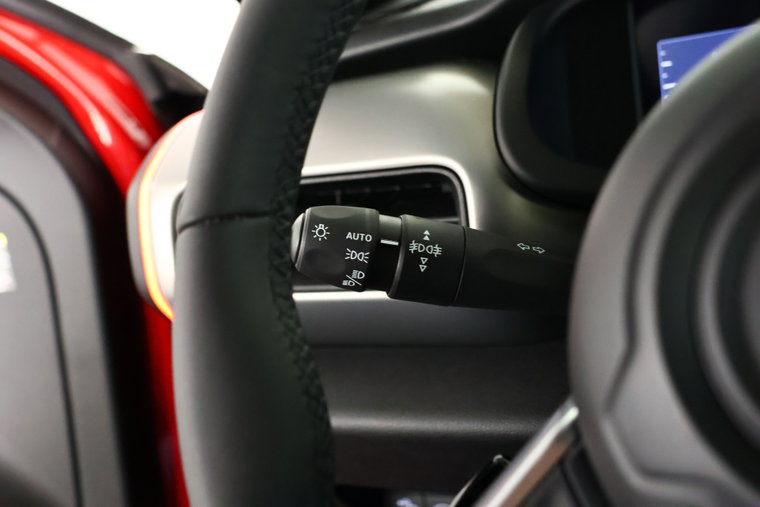 Vehicle Image 21