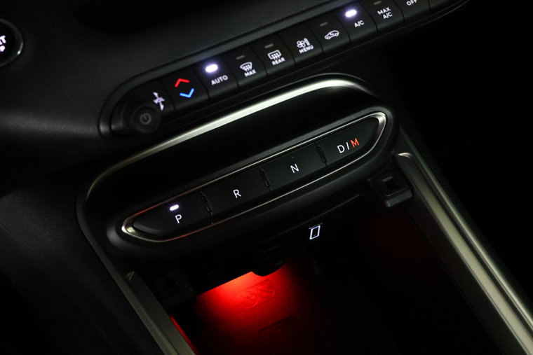 Vehicle Image 25