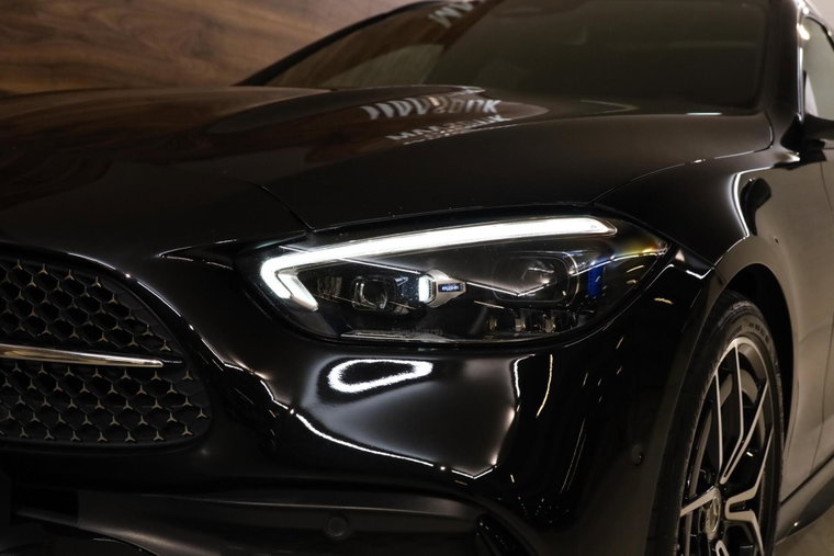 Vehicle Image 27