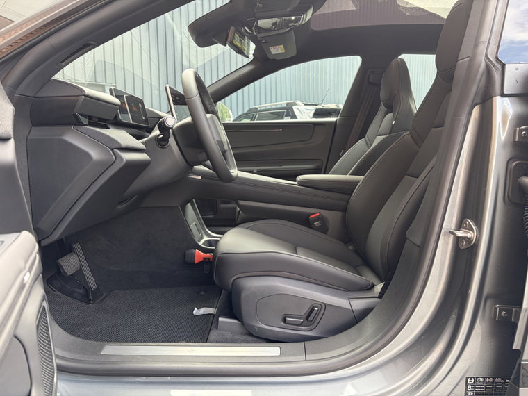 Vehicle Image 48