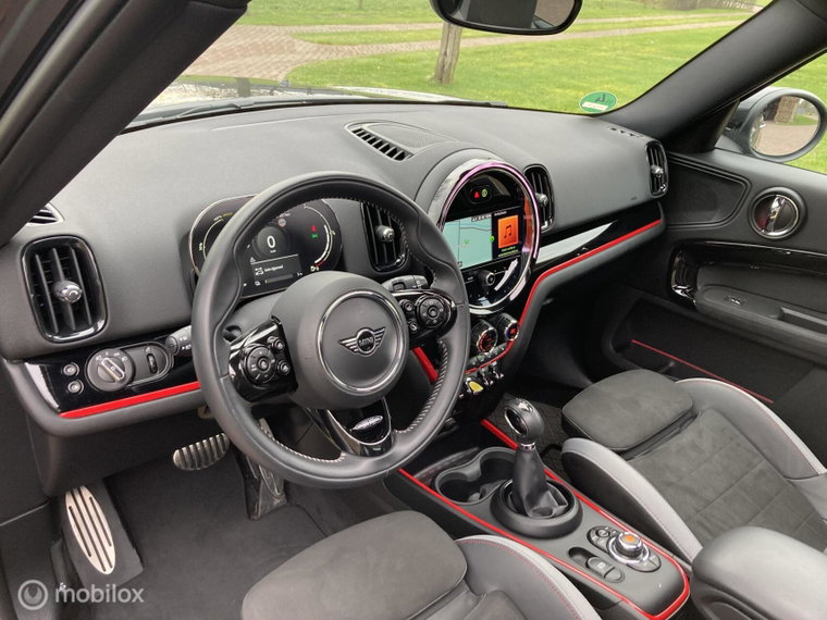 Vehicle Image 23