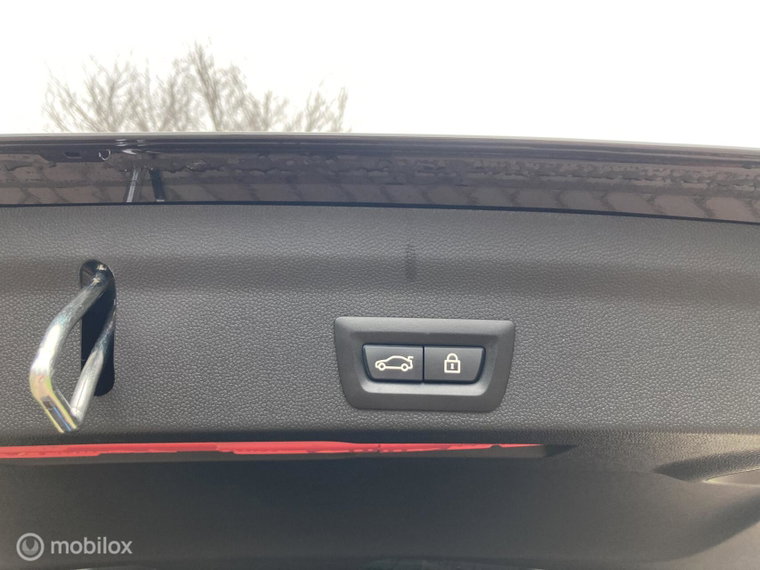 Vehicle Image 28