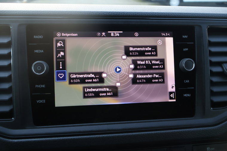 Vehicle Image 25
