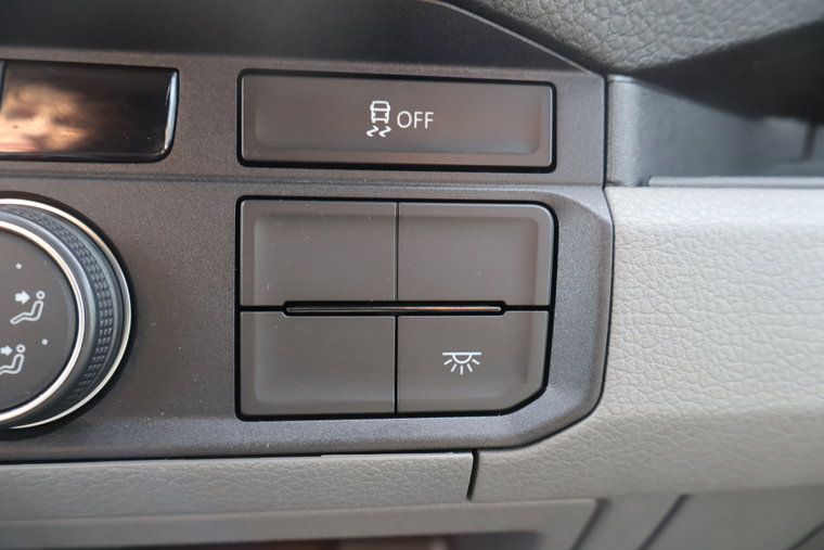 Vehicle Image 33
