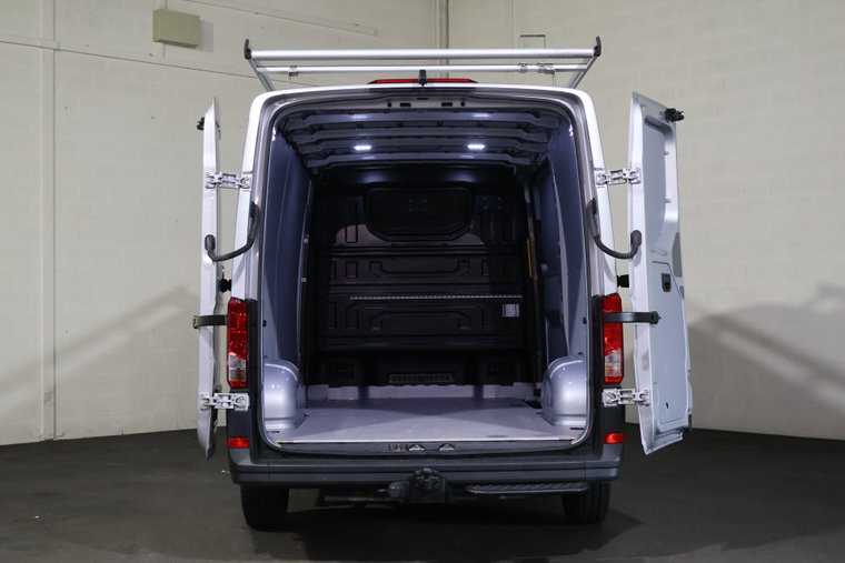Vehicle Image 11