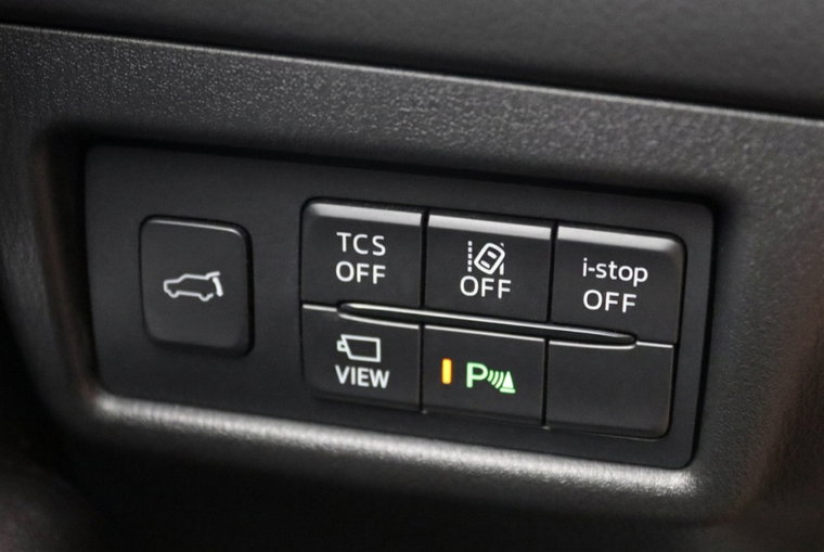 Vehicle Image 25