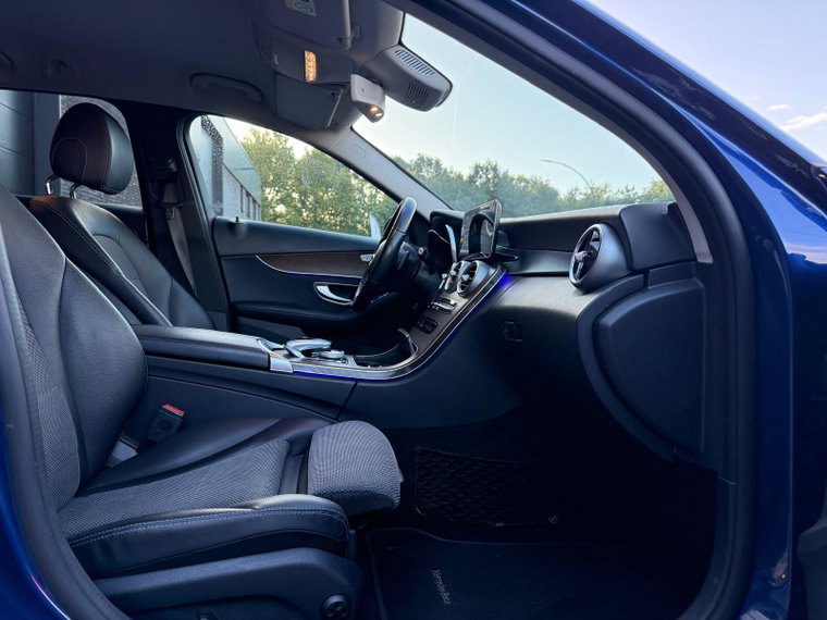 Vehicle Image 40