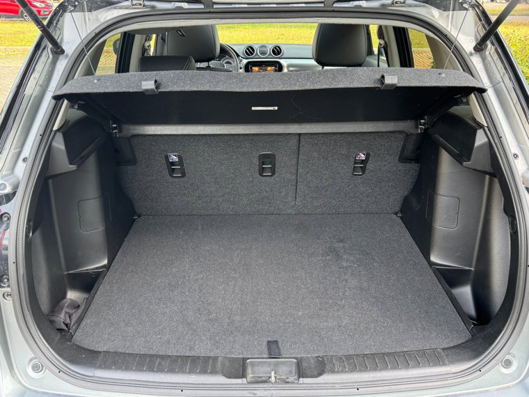 Vehicle Image 17