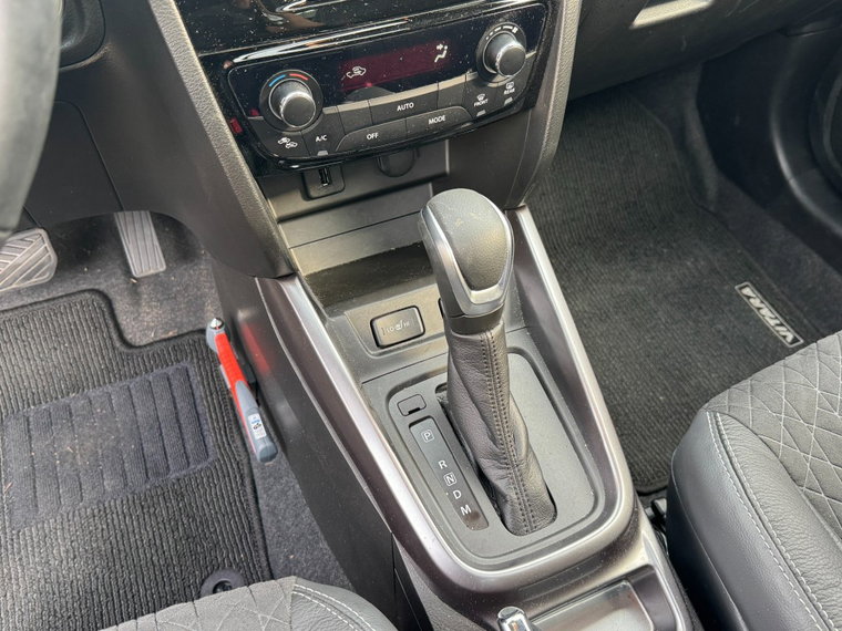 Vehicle Image 29