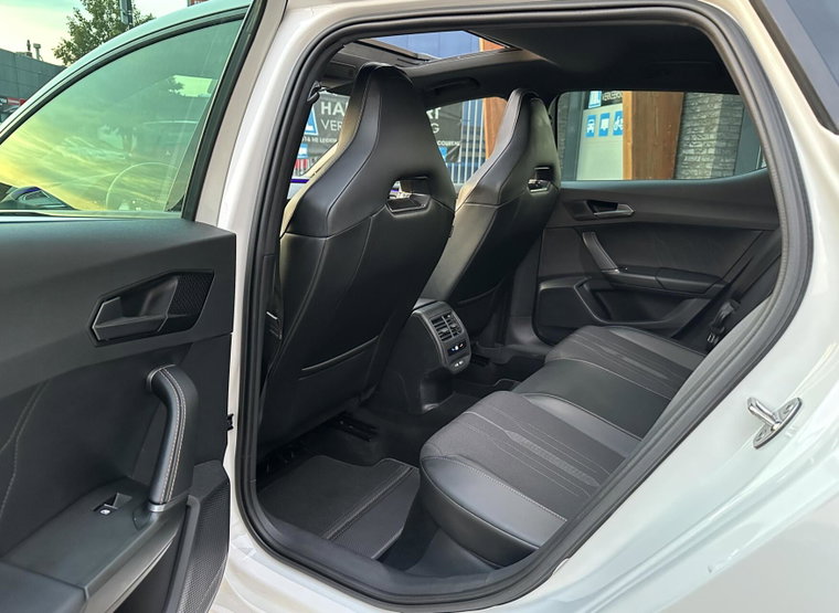 Vehicle Image 39