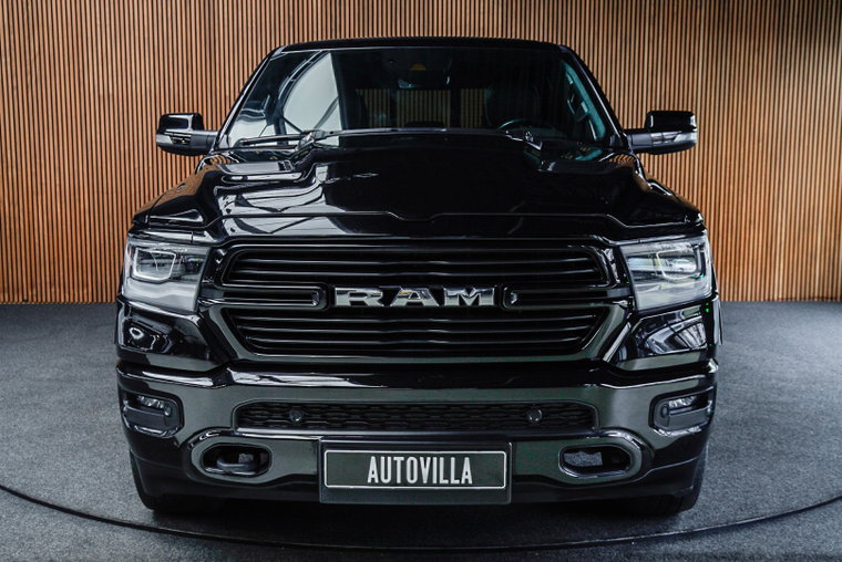 Vehicle Image 6