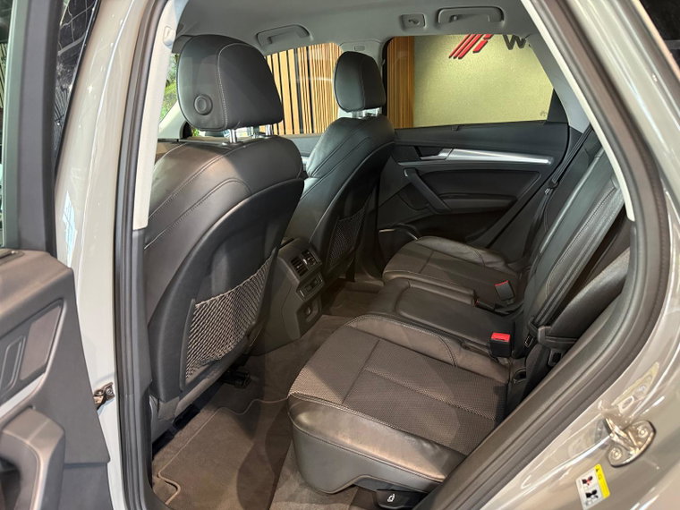 Vehicle Image 36