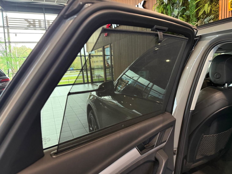 Vehicle Image 37
