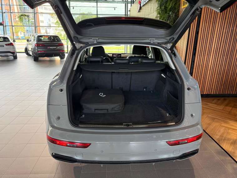 Vehicle Image 41