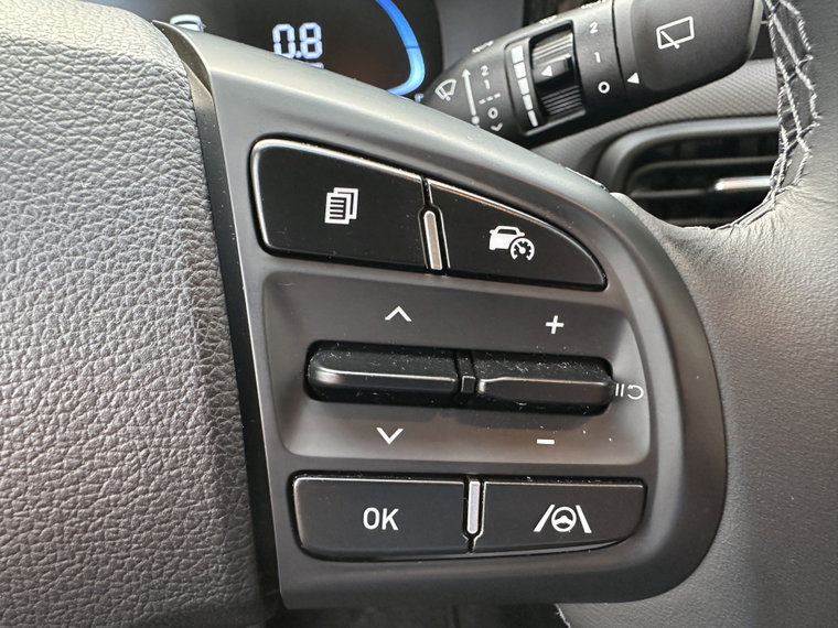 Vehicle Image 24