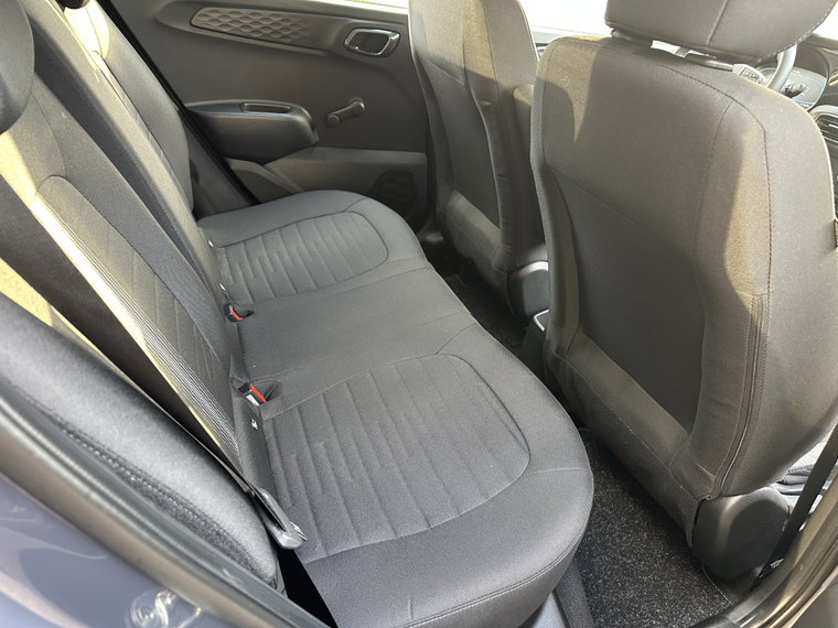 Vehicle Image 40