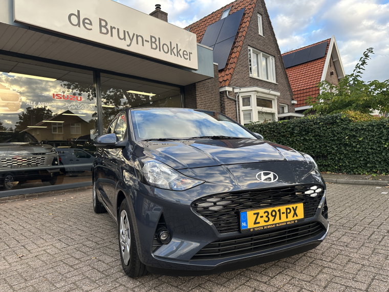 Vehicle Image 11