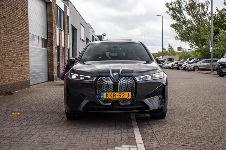 Vehicle Image 9