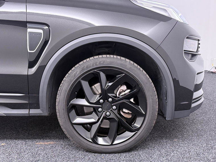 Vehicle Image 14