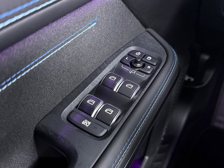 Vehicle Image 27