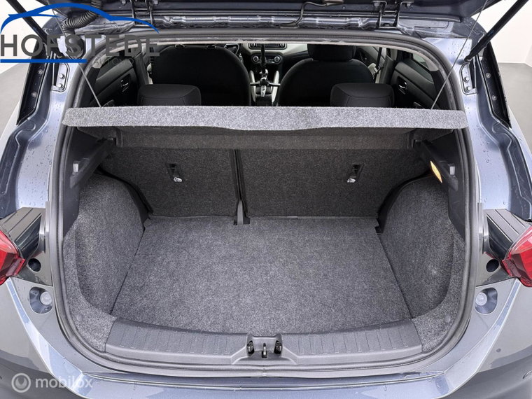 Vehicle Image 33