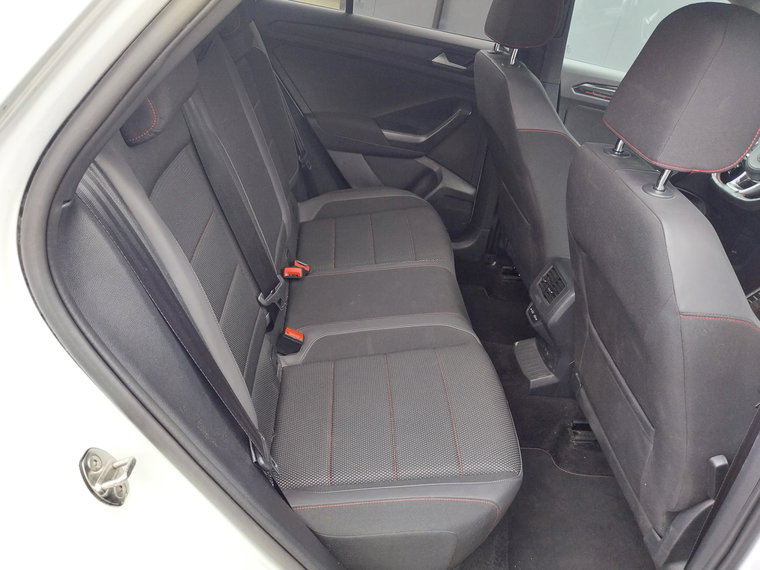 Vehicle Image 38