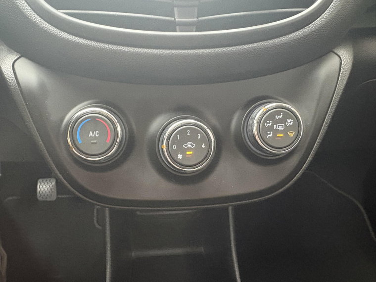 Vehicle Image 24