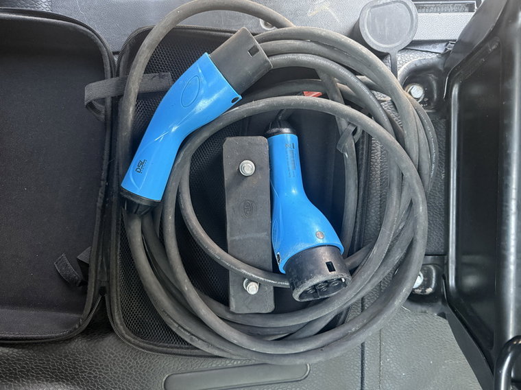 Vehicle Image 23
