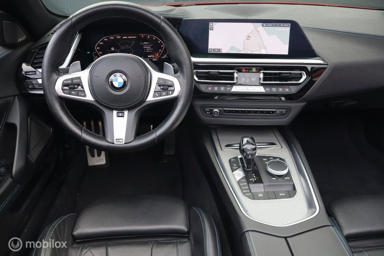 Vehicle Image 12