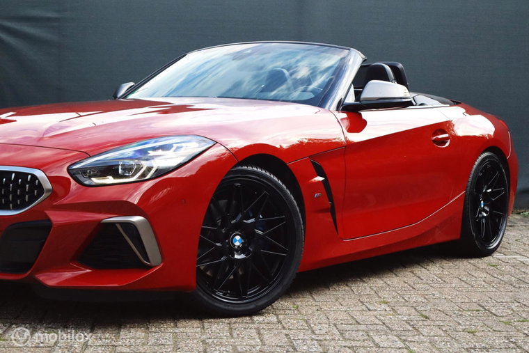 Vehicle Image 23