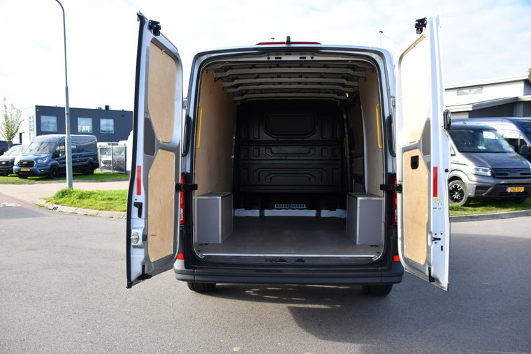 Vehicle Image 37