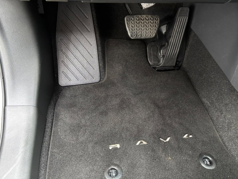 Vehicle Image 28