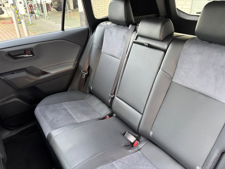 Vehicle Image 31
