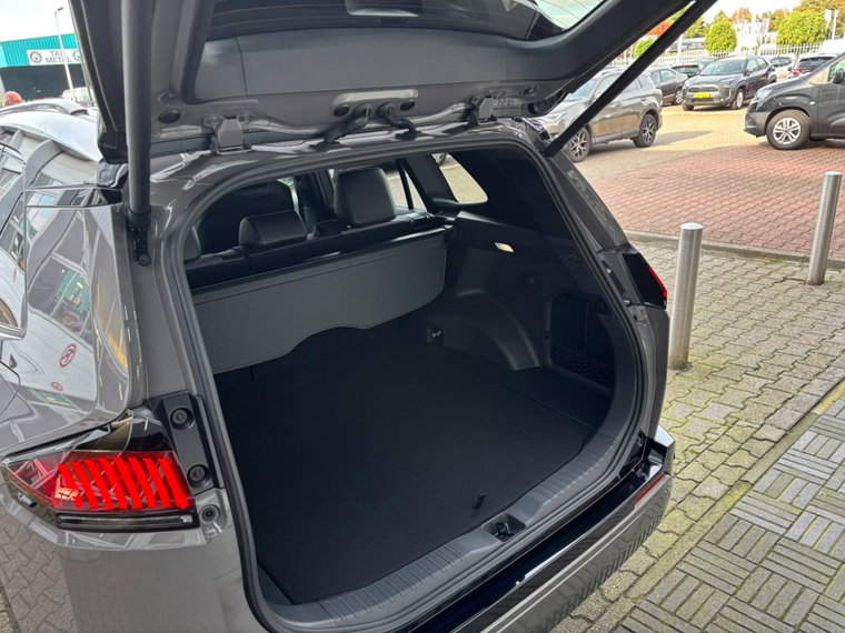Vehicle Image 35