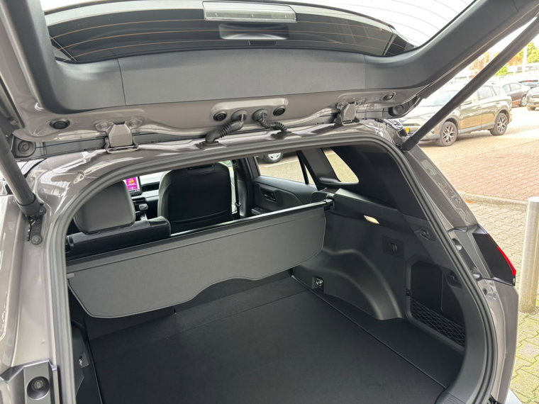 Vehicle Image 38