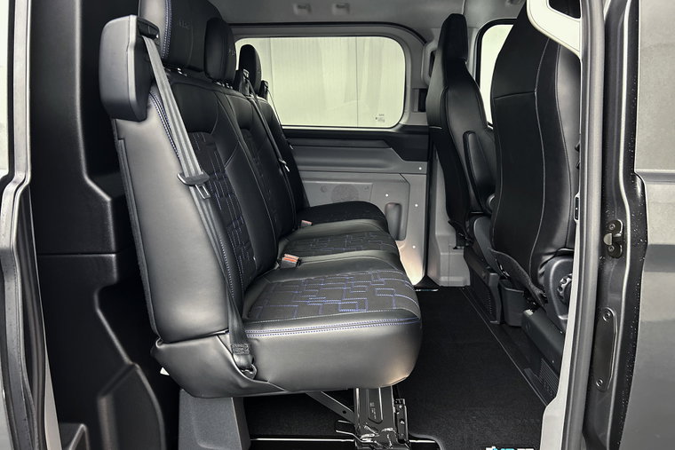 Vehicle Image 36
