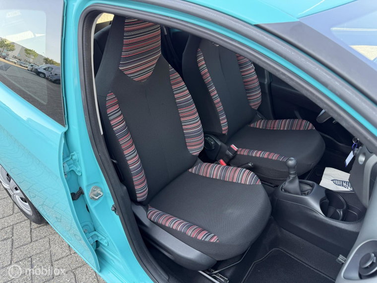 Vehicle Image 23