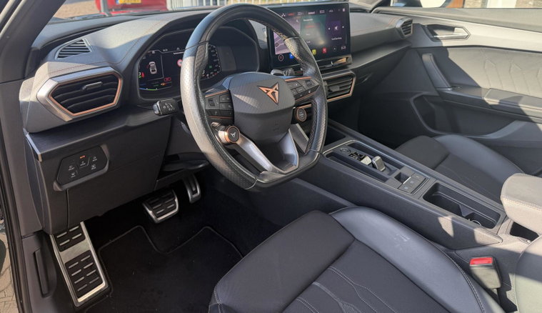 Vehicle Image 15
