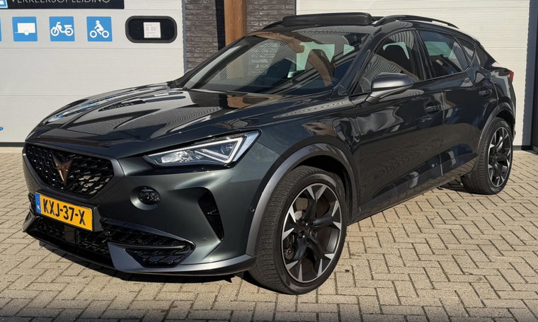 Vehicle Image 4