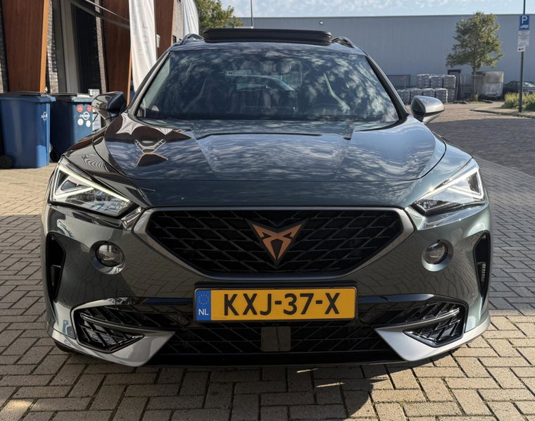Vehicle Image 9