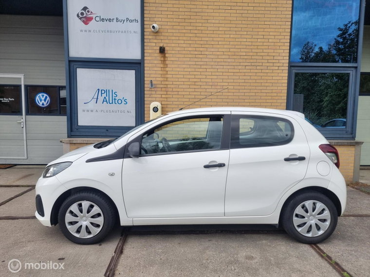 Vehicle Image 4