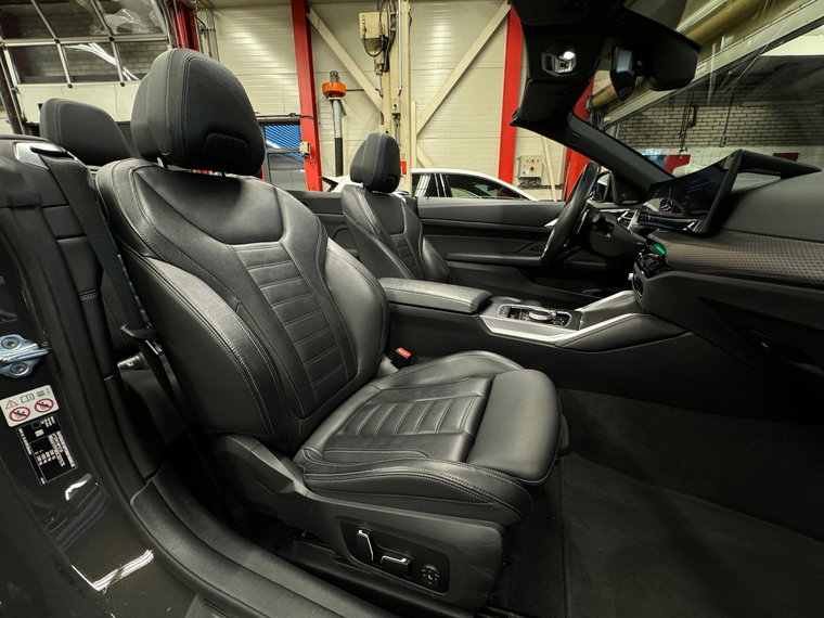 Vehicle Image 36