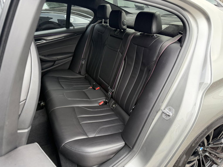 Vehicle Image 38