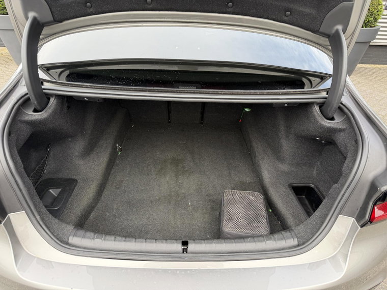 Vehicle Image 41