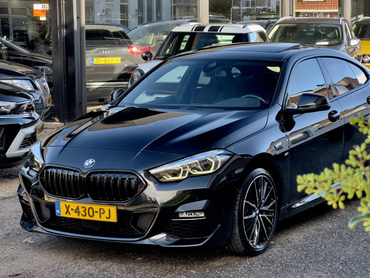 Vehicle Image 9