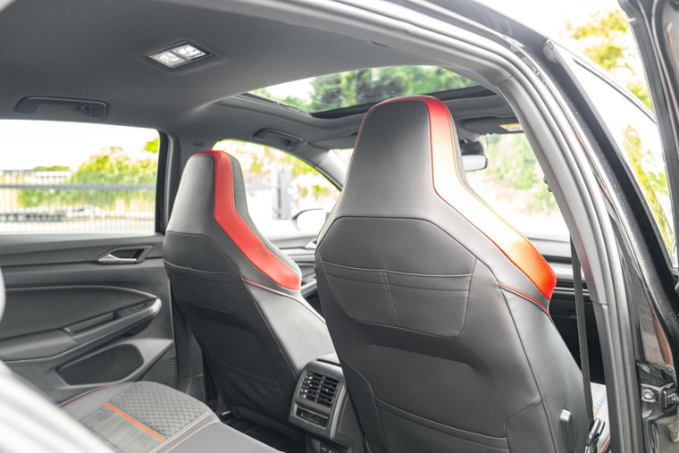 Vehicle Image 37